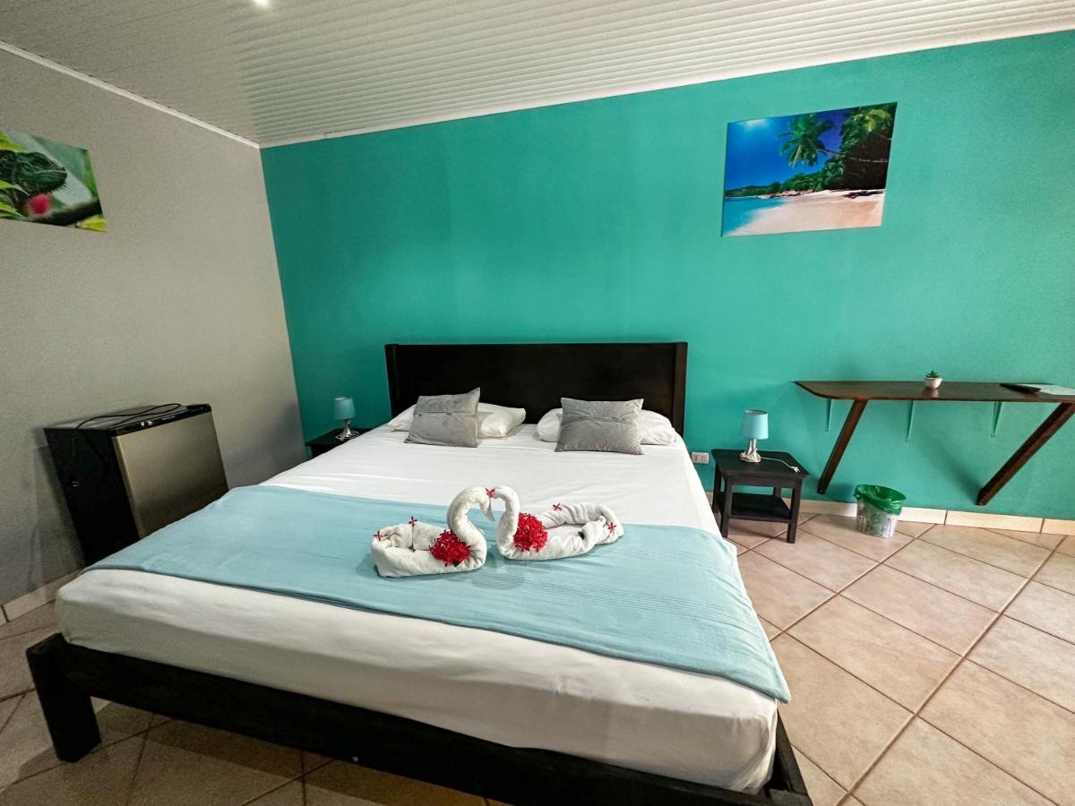 Hospedaje Colibri Manuel Antonio Eksteriør billede