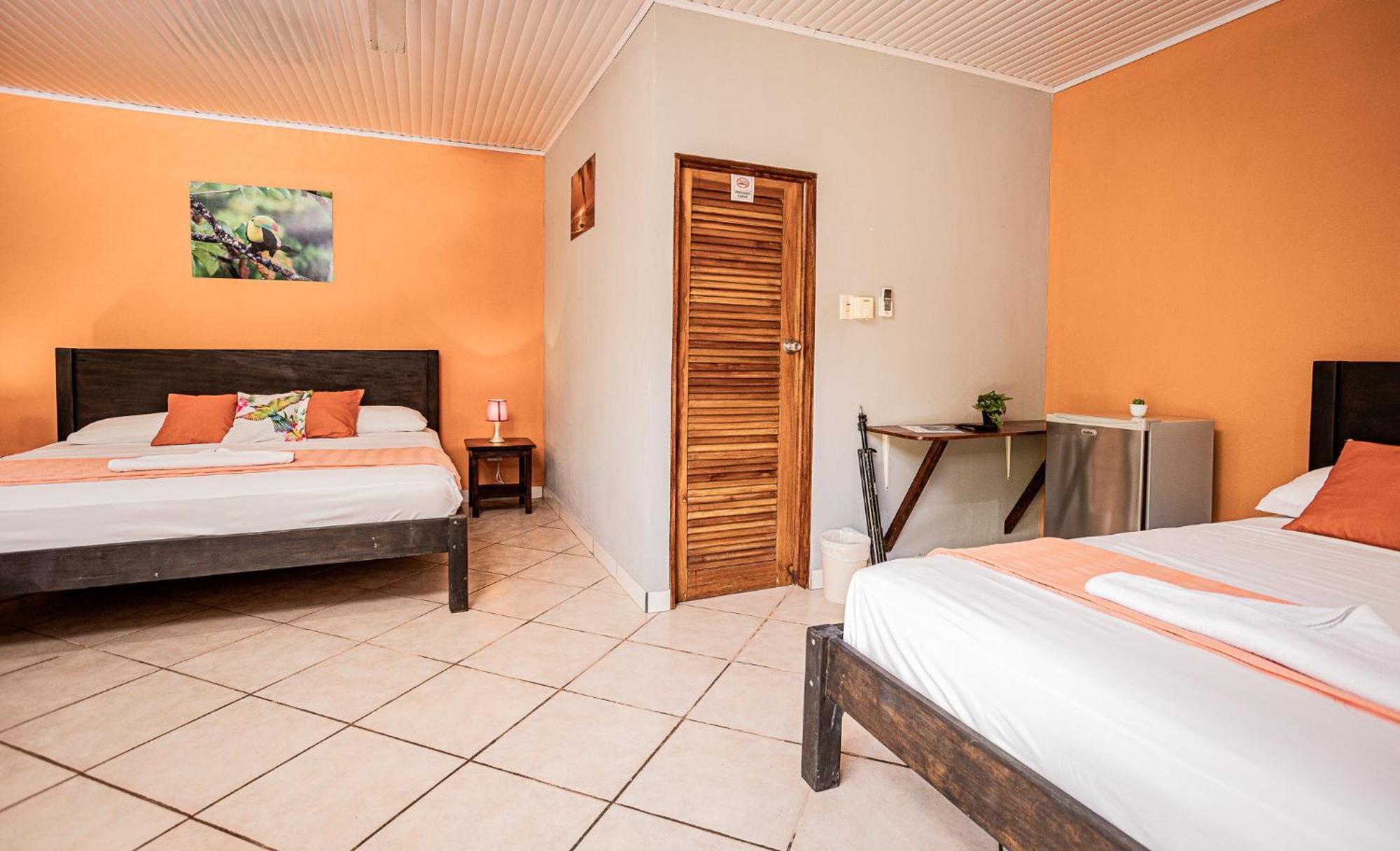 Hospedaje Colibri Manuel Antonio Eksteriør billede